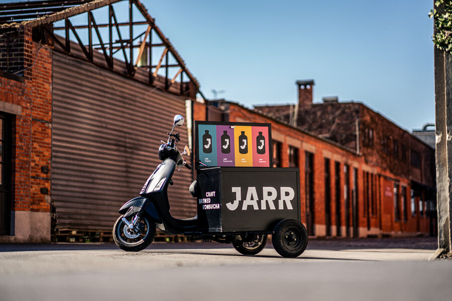 Notre vespa électrique JARR pour livraison